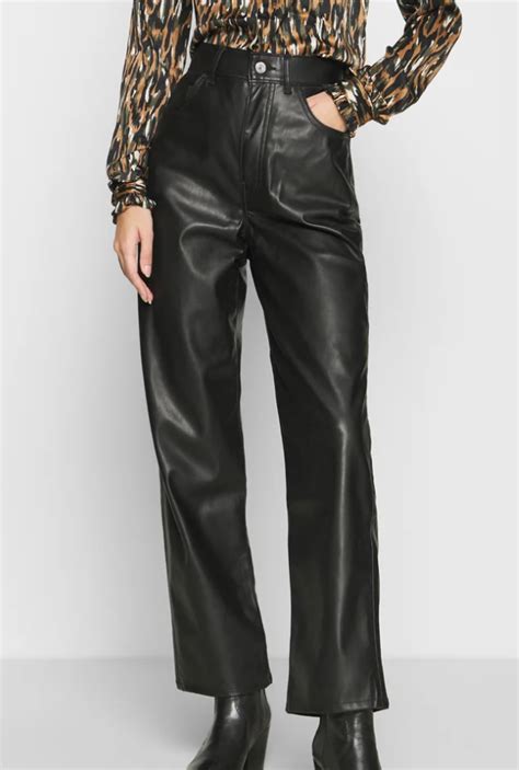 pantaloni pelle versace